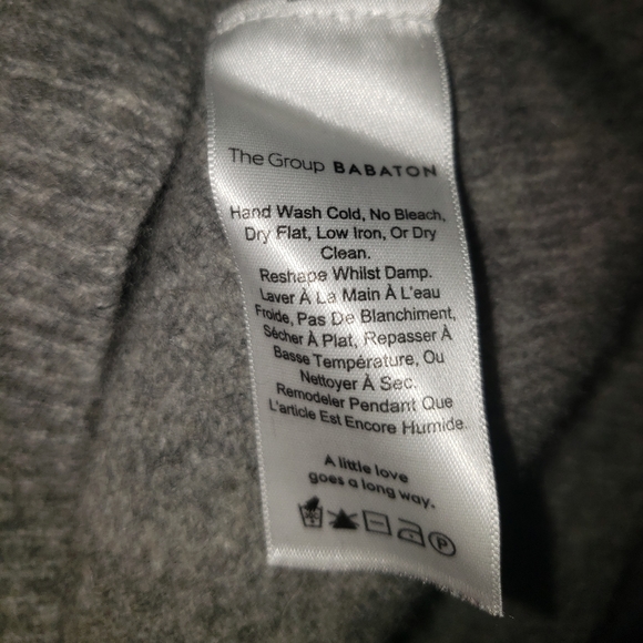 Babaton Luxe Cashmere Crew - Picture 6 of 10